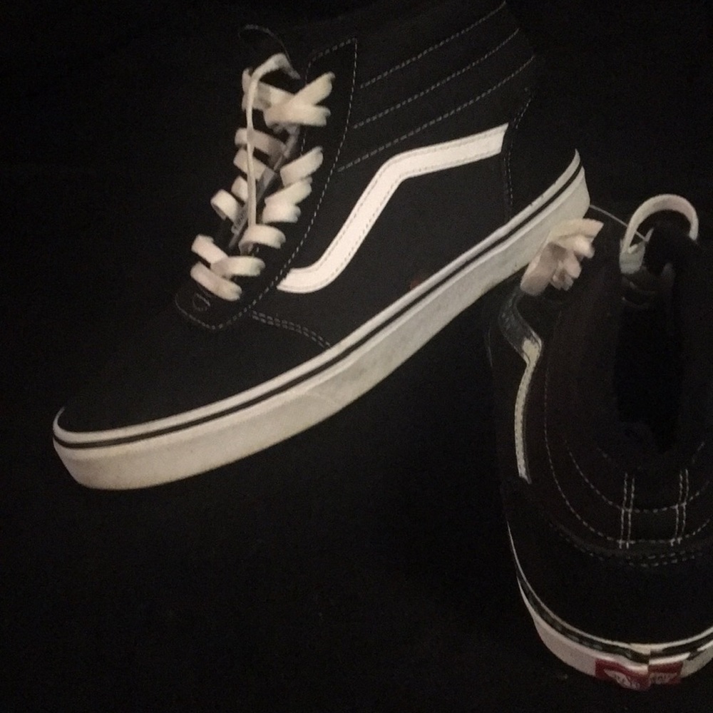 Vans - Picture 3 of 3